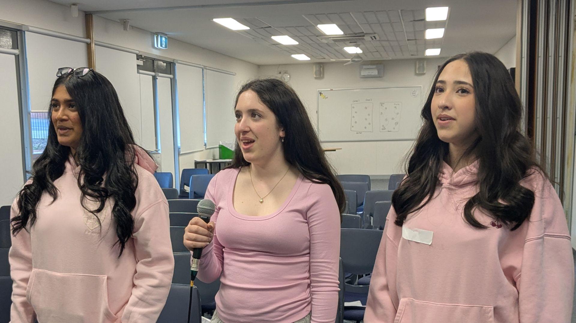 PXL 20250811 054215857 MP