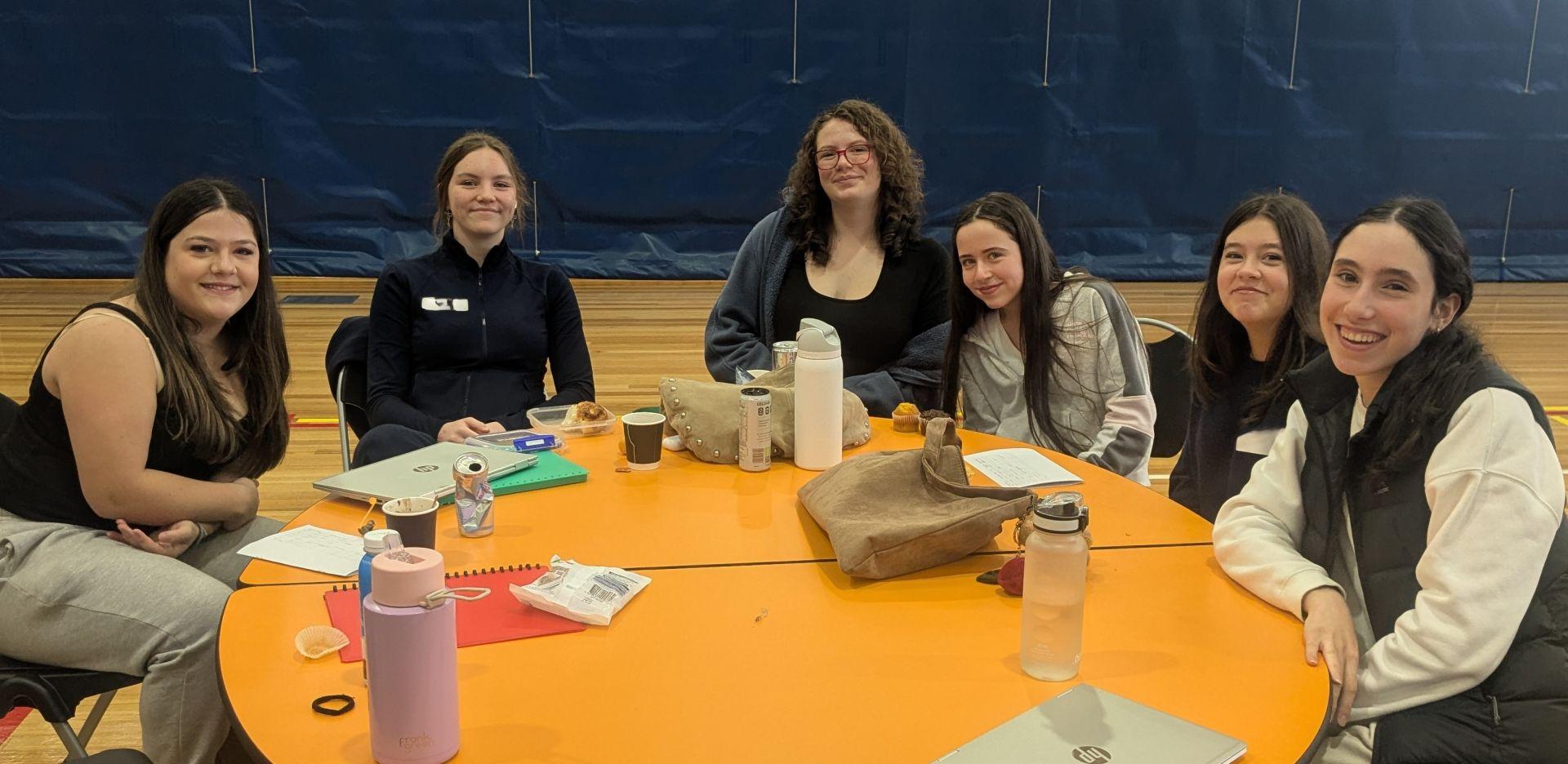 PXL 20250812 002053088