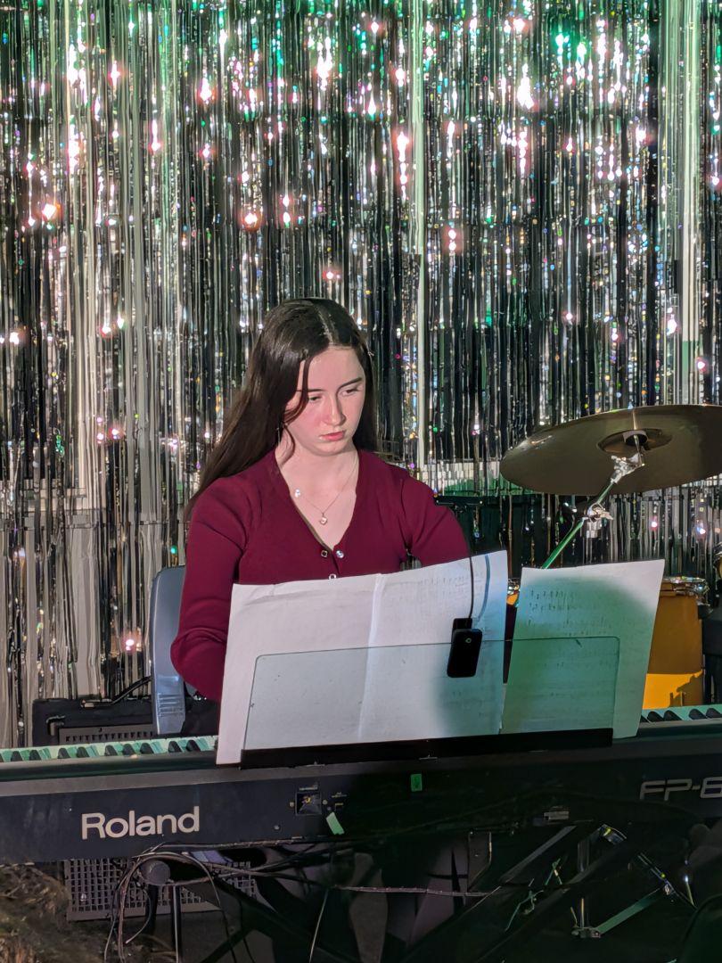 PXL 20251014 090253495